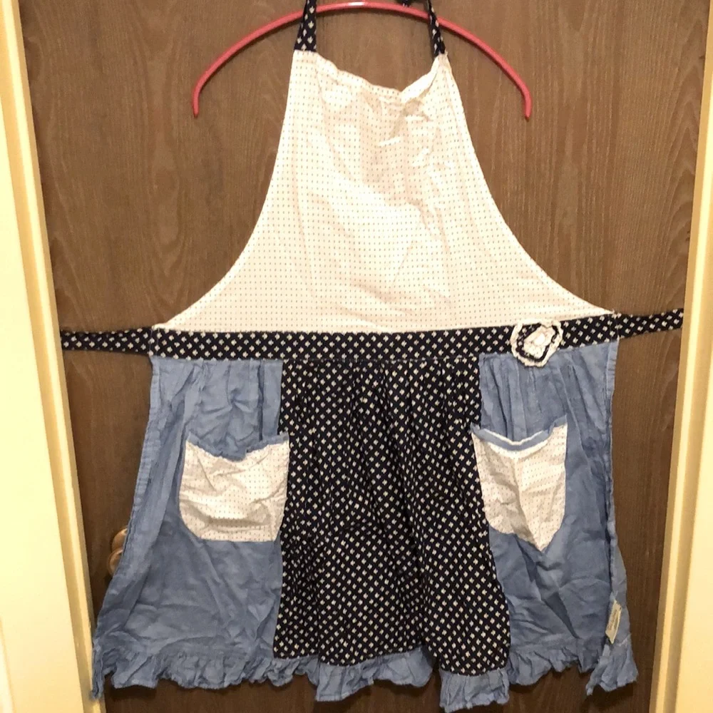 Sue la table 100% Cotton Made in India Apron - 34x24” - each waist tie is 25”